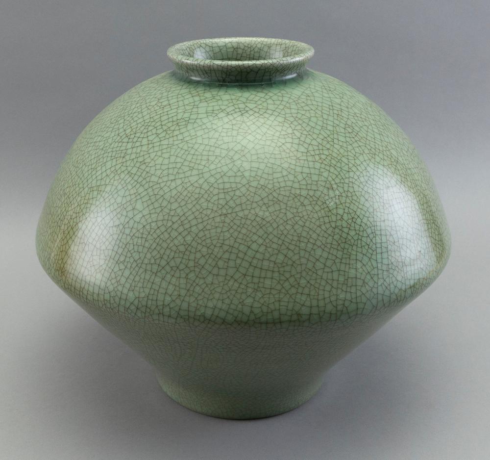 CHINESE CRACKLE GLAZE CELADON PORCELAIN 34fc8c