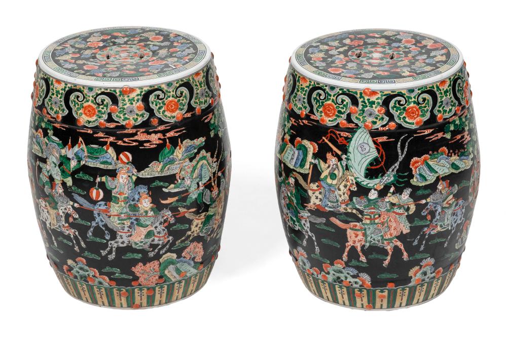 PAIR OF CHINESE FAMILLE NOIRE PORCELAIN 34fc90