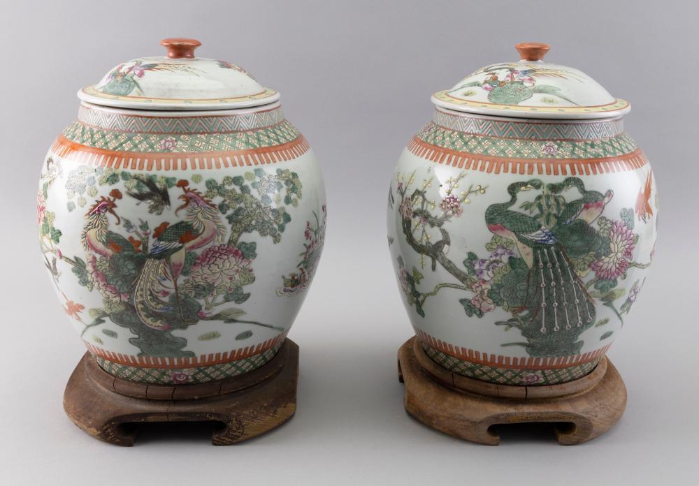 PAIR OF CHINESE COVERED JARS EARLY 34fc96