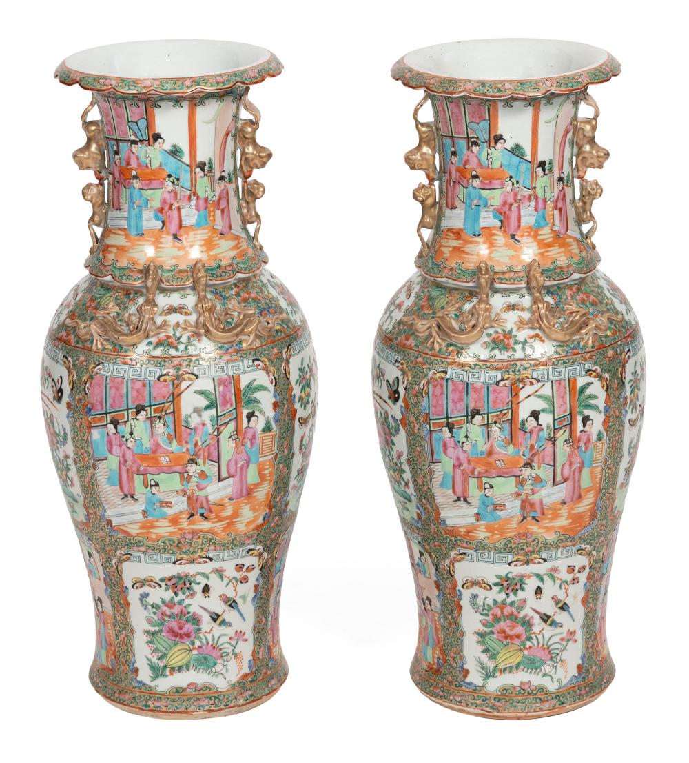 PAIR OF CHINESE EXPORT PORCELAIN