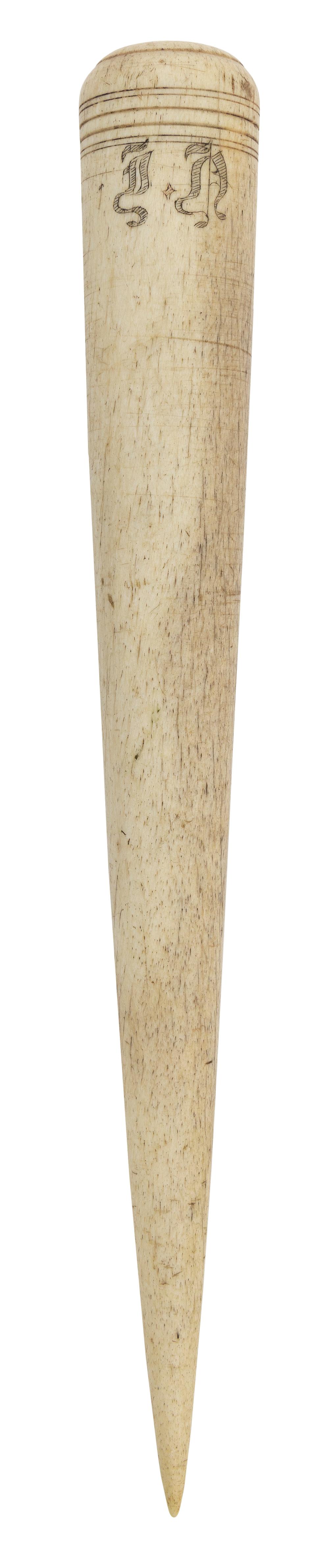 LARGE WHALEBONE FID WITH SCRIMSHAW 350179