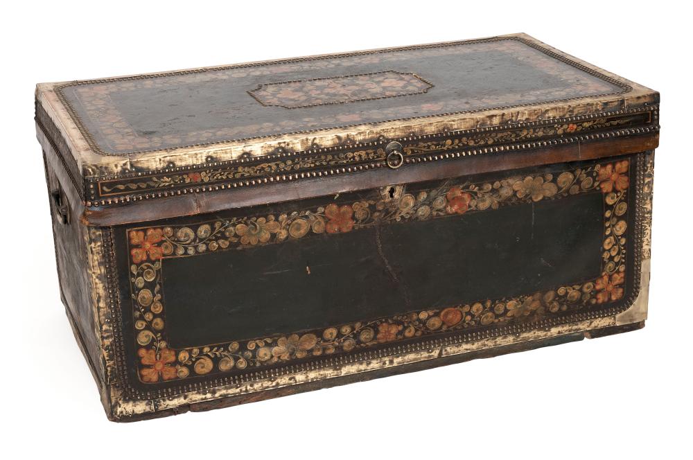 CHINESE CAMPHORWOOD TRUNK 19TH