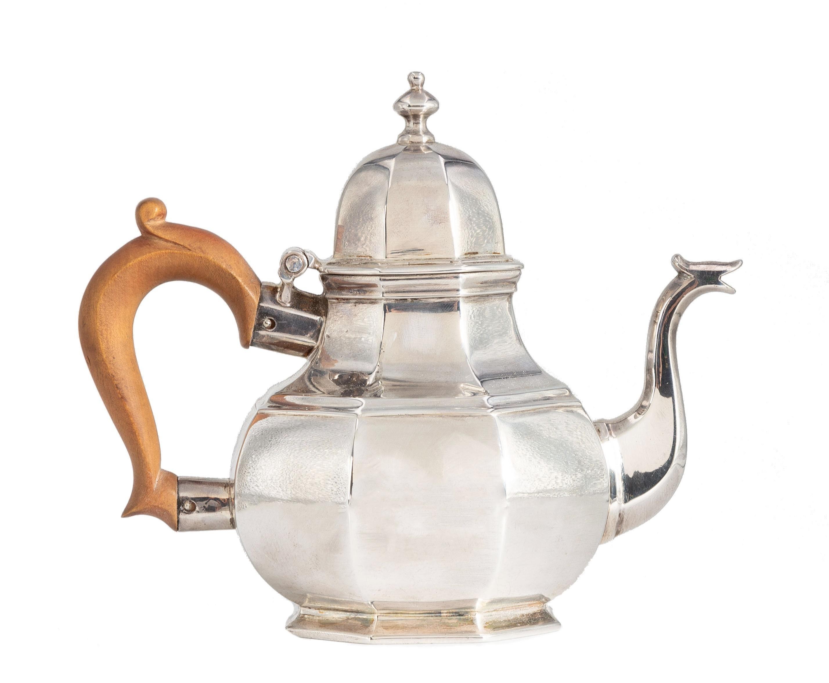 GEORGE I OCTAGONAL SILVER TEAPOT  352aeb