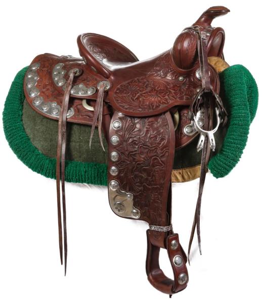 SADDLE SPURS MATCHING BREASTPLATE 352c31