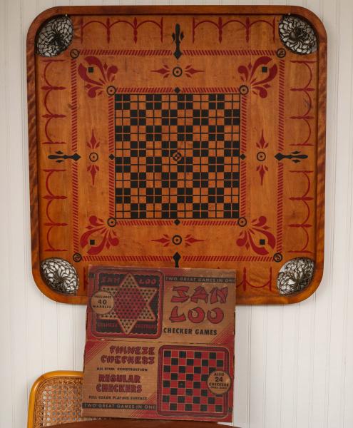 VINTAGE CARROM BOARD AND CHINESE