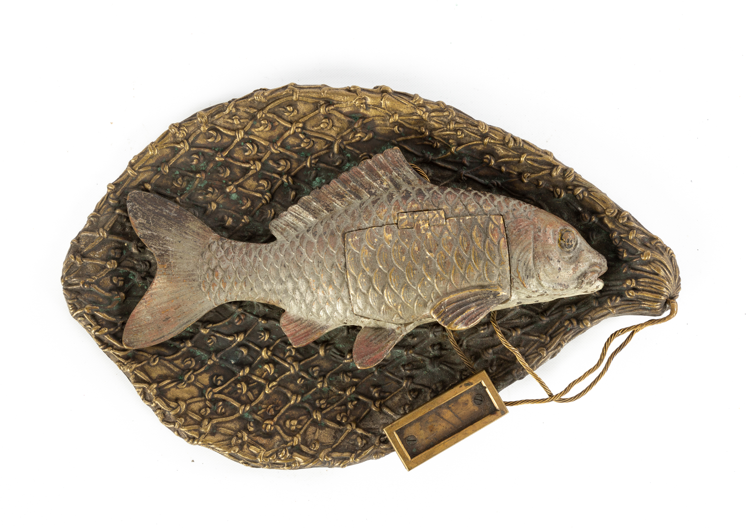 BRONZE FISH CAUGHT IN NET DESK