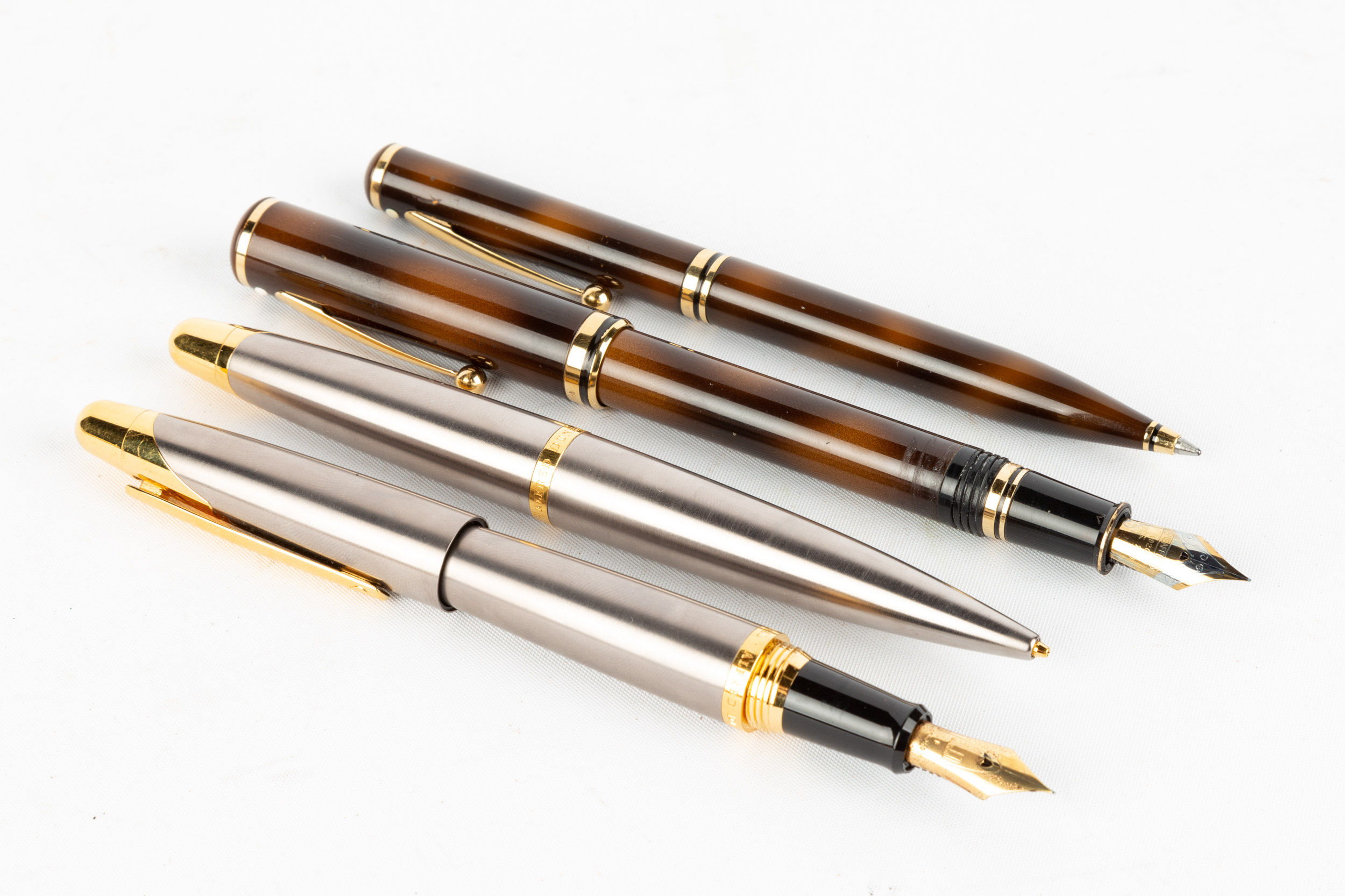  2 ALFRED DUNHILL 2 SHEAFFER 352f69