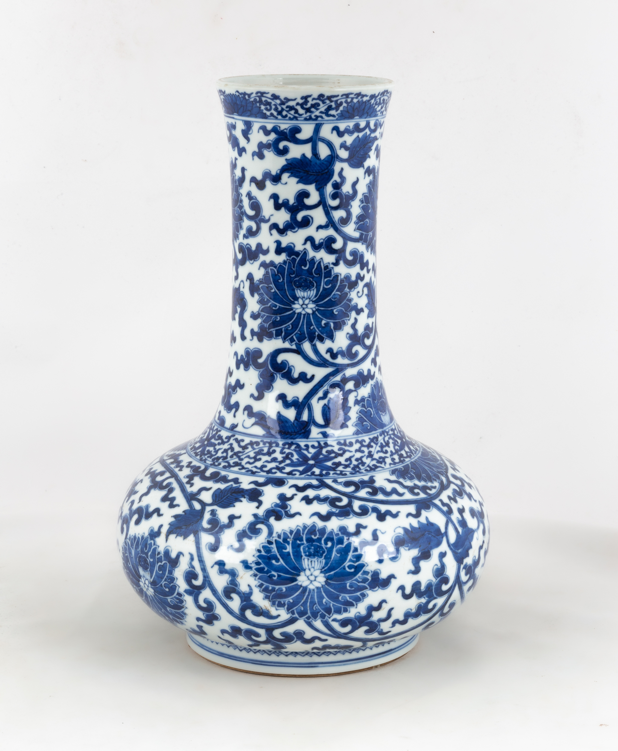 CHINESE BLUE & WHITE VASE with