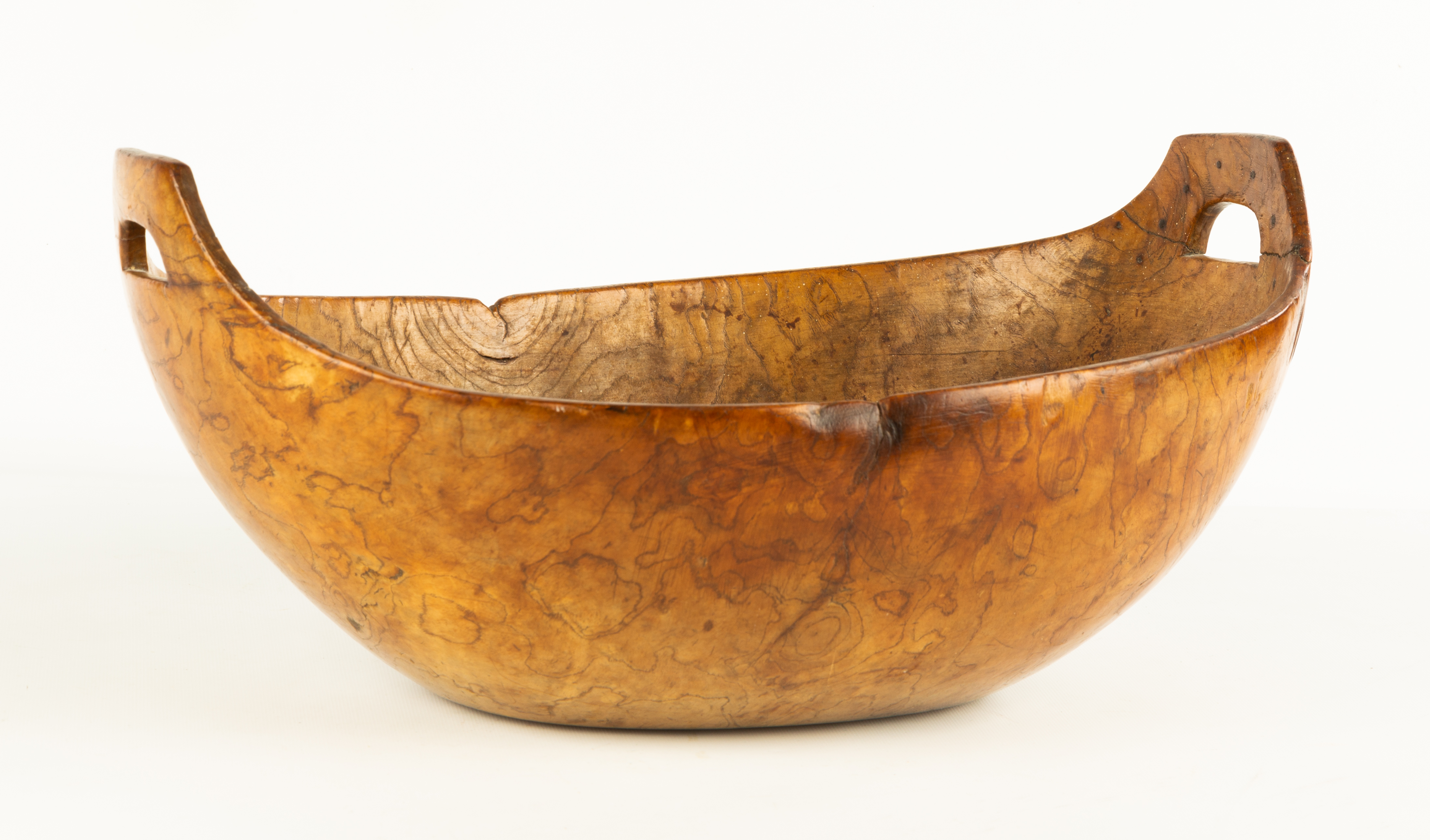 HANDLED BURL BOWL Late 18th/early