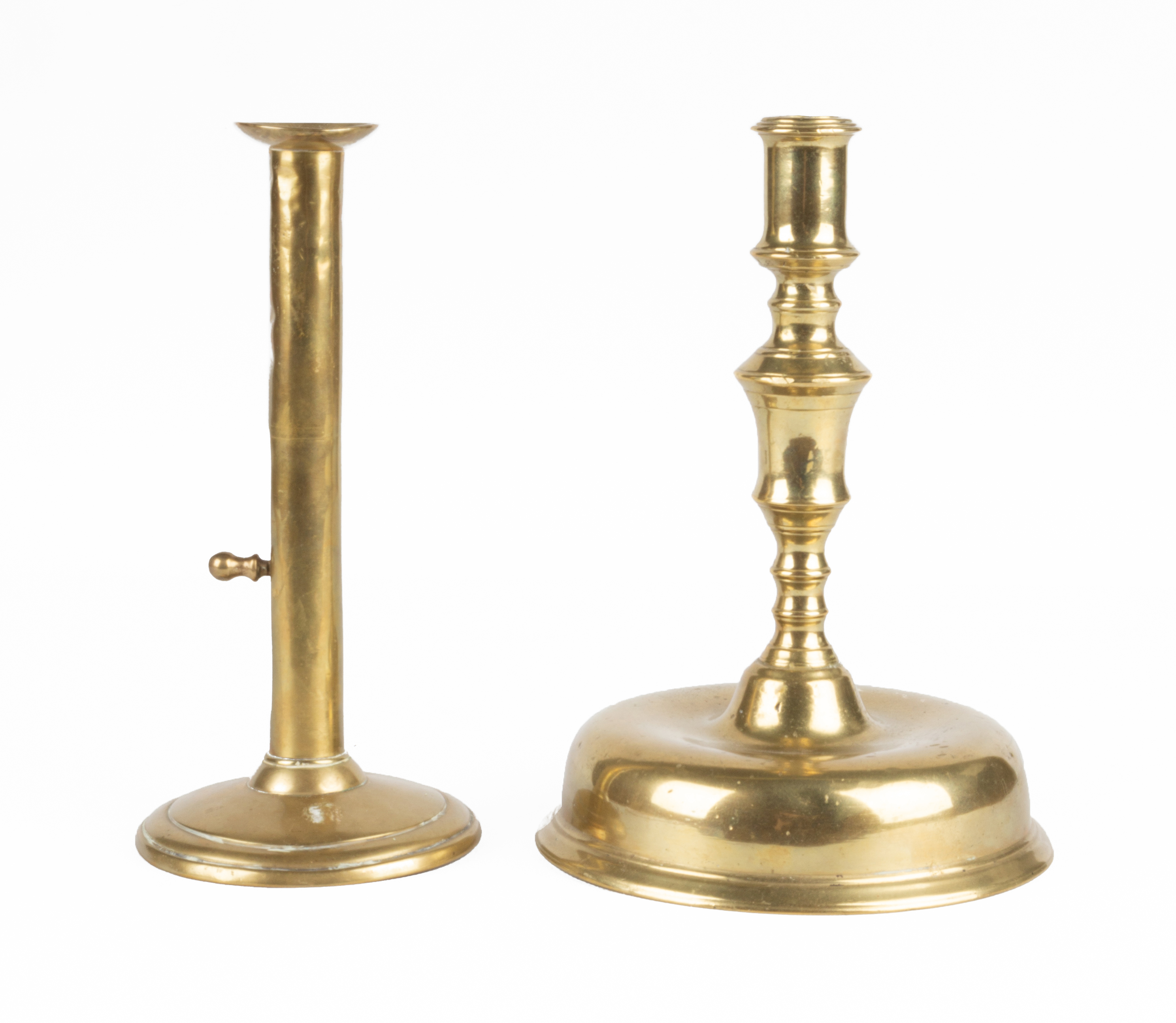 EARLY BRASS CANDLESTICKS Early 35316e