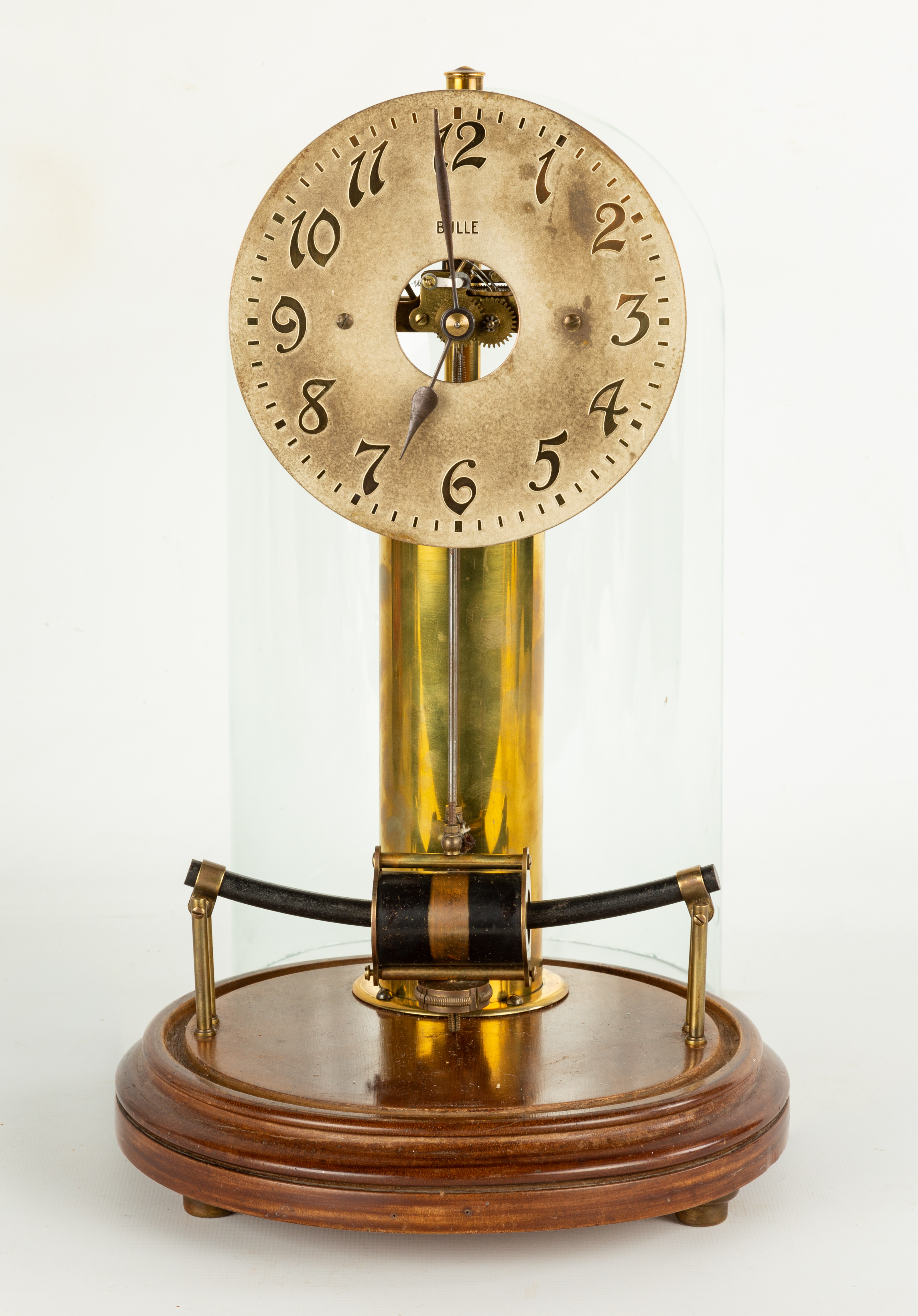 BULLE CLOCK Early 20th century. Battery