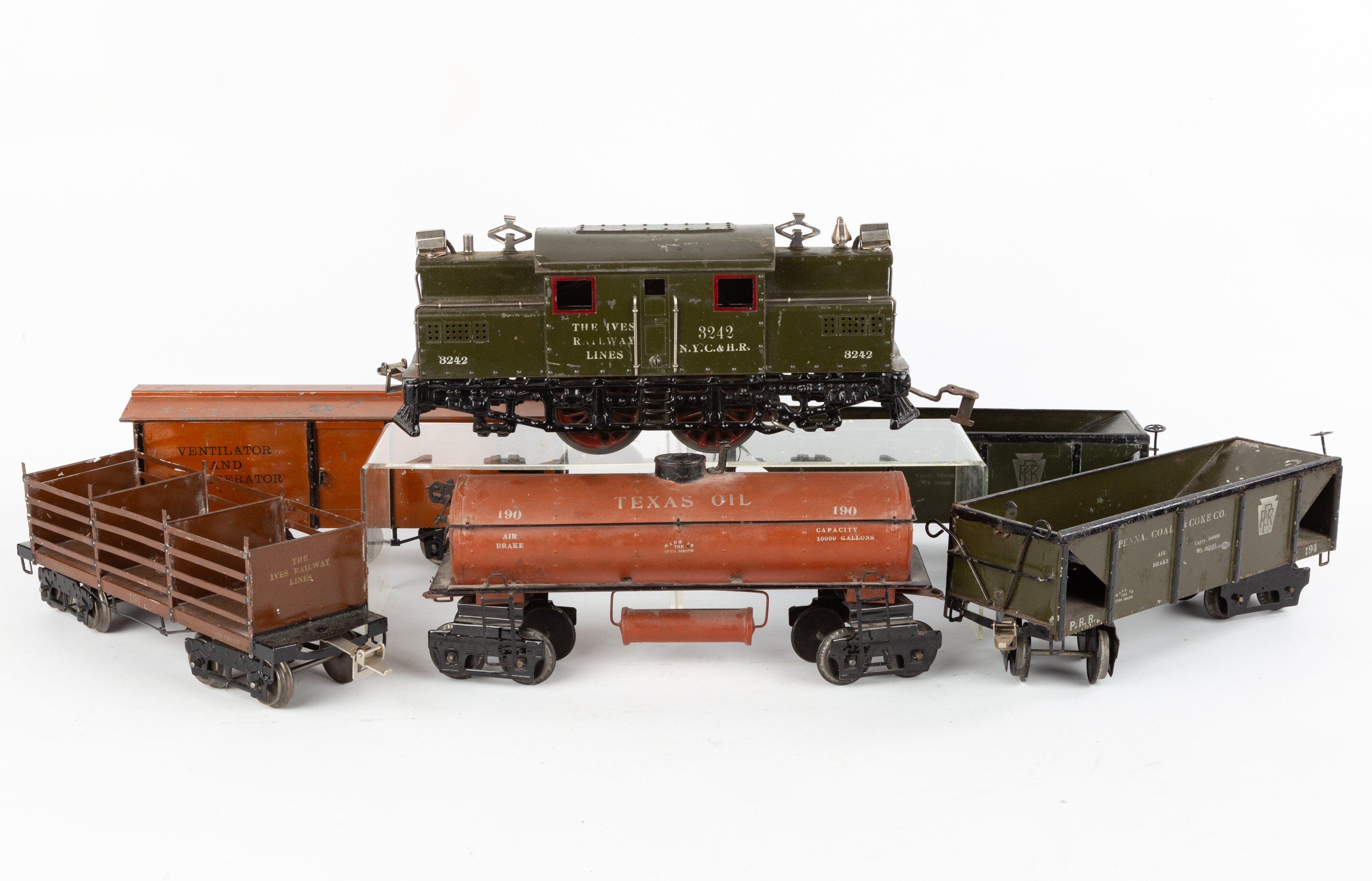 (6) IVES 3242 STANDARD GAUGE TRAIN SET