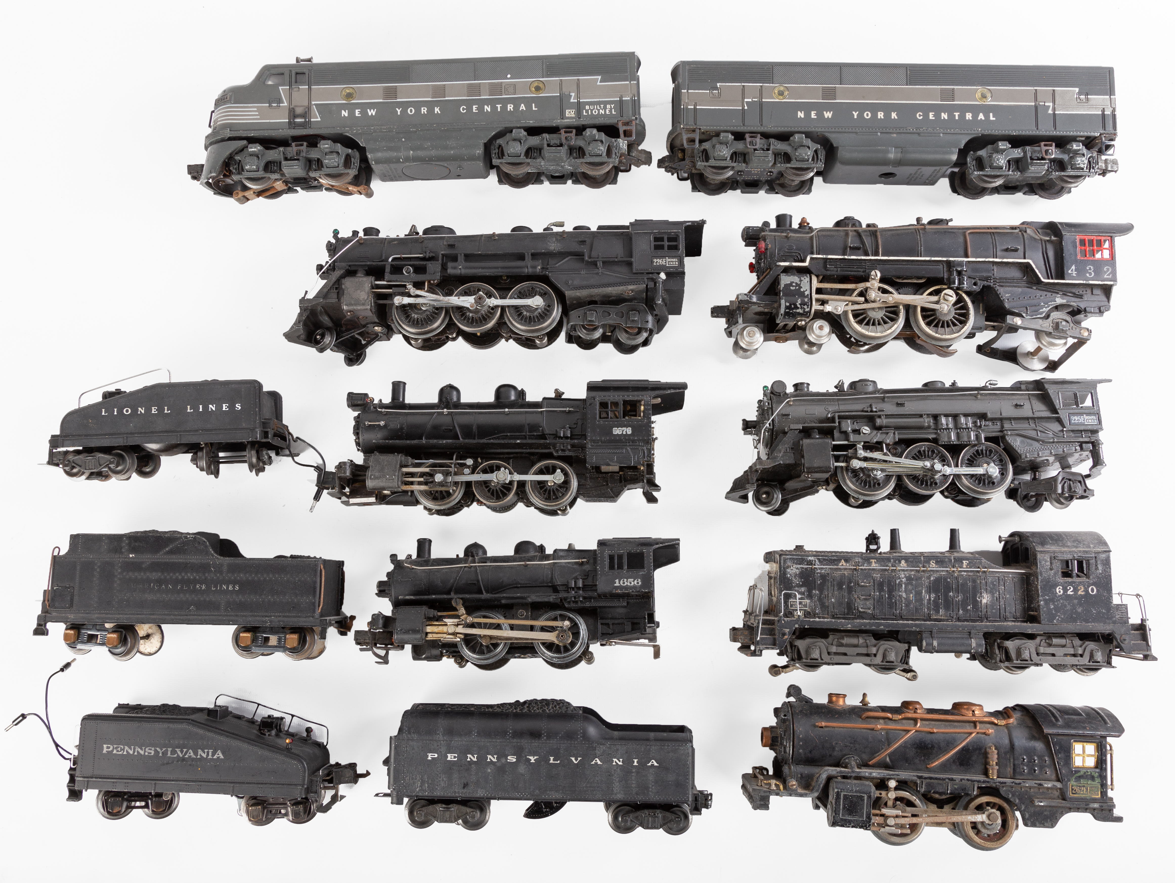 GROUP OF LIONEL AND IVES O GAUGE