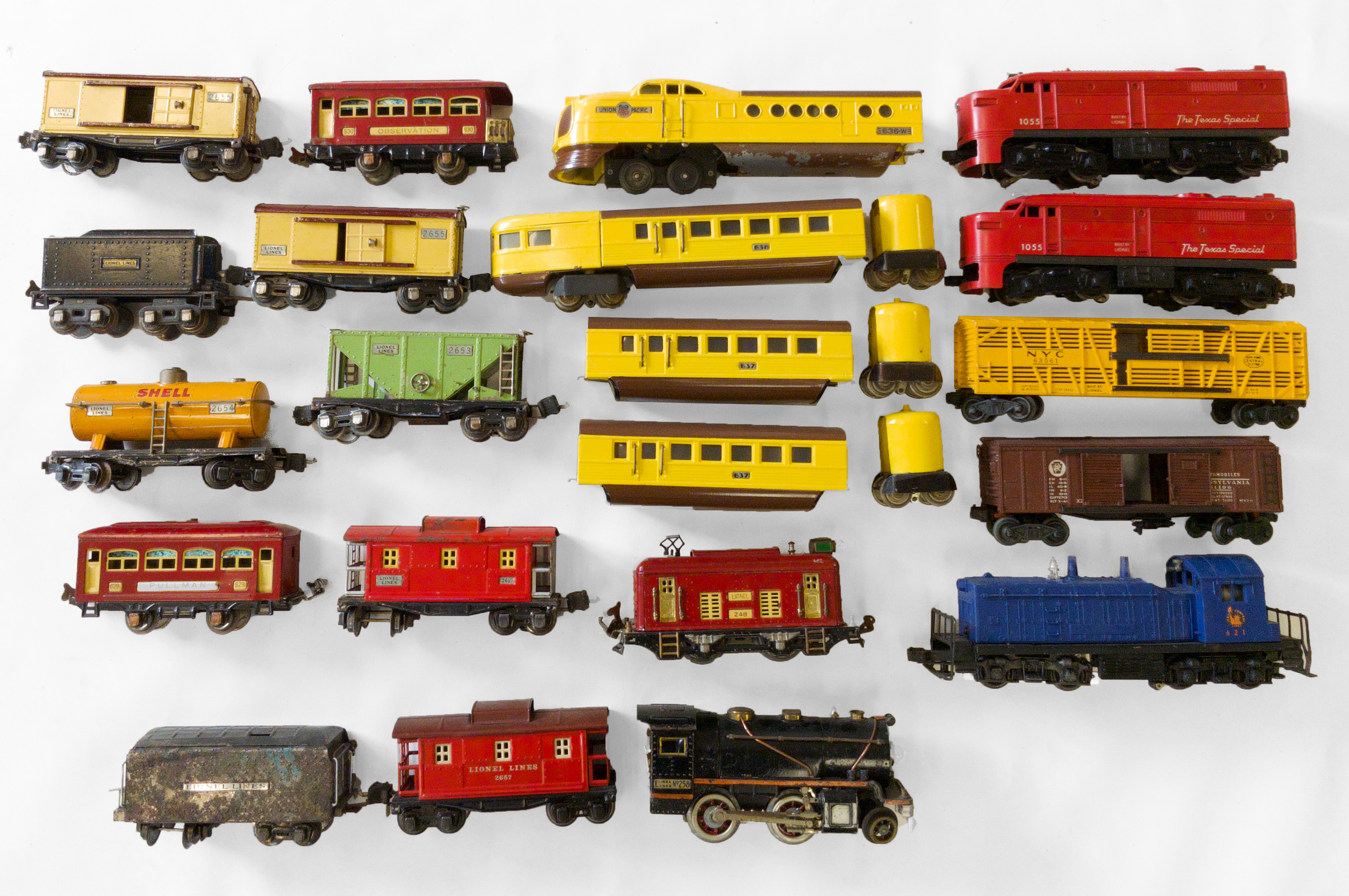 LIONEL O GAUGE TRAINS 636W, 1055,