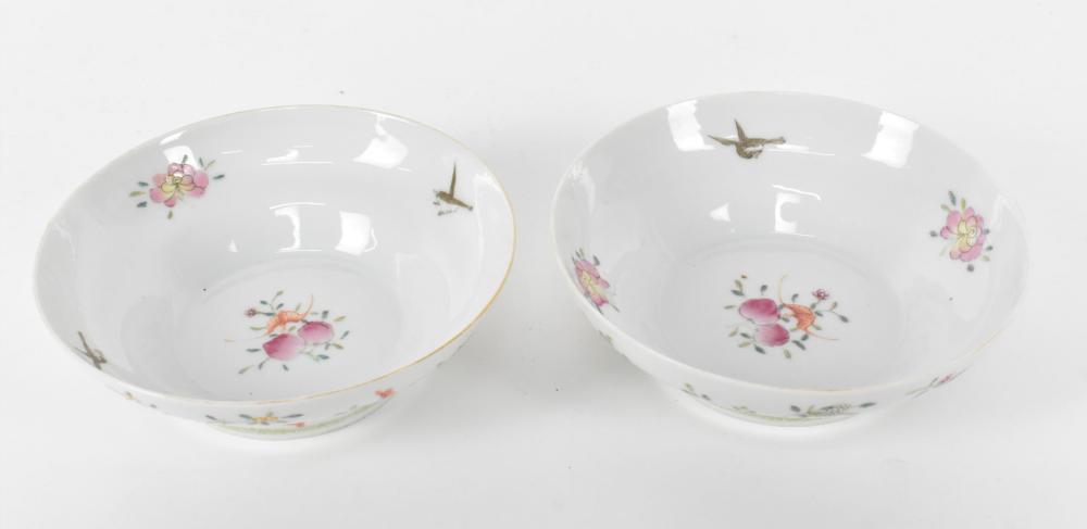 PAIR OF CHINESE FAMILLE ROSE SMALL