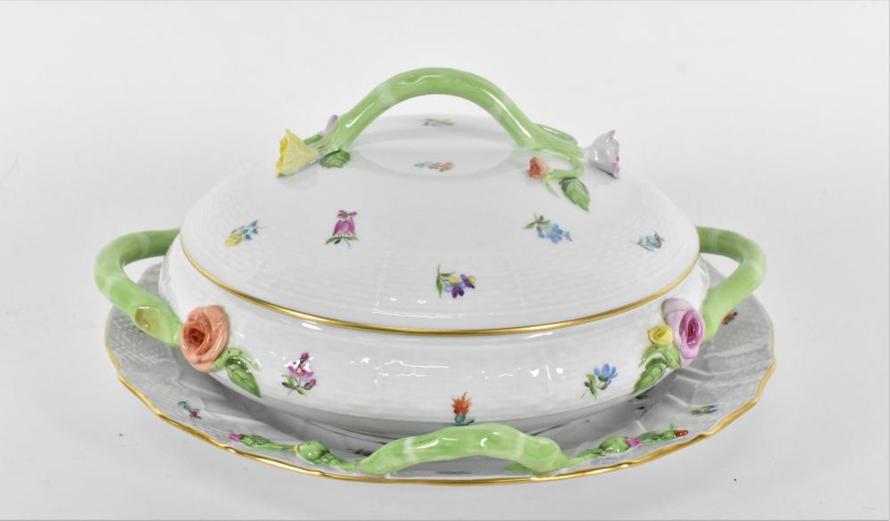 HEREND PORCELAIN COVERED ENTR E 3534d2