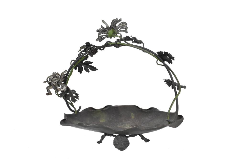 JAPANESE PATINATED METAL BASKETThe 35357a