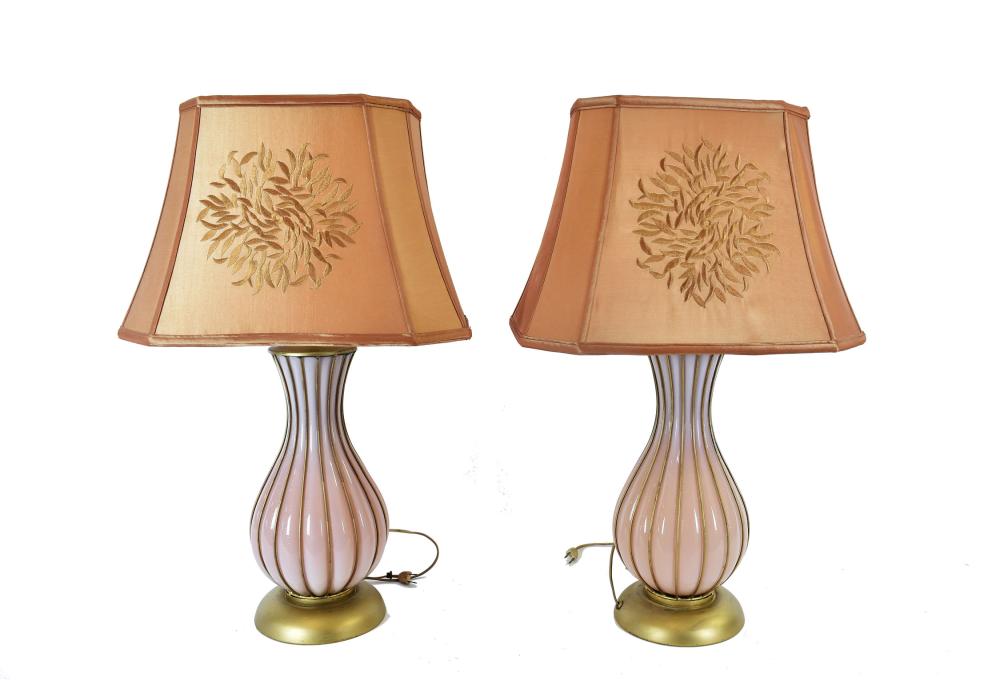 PAIR OF MID CENTURY PINK GLASS 353633