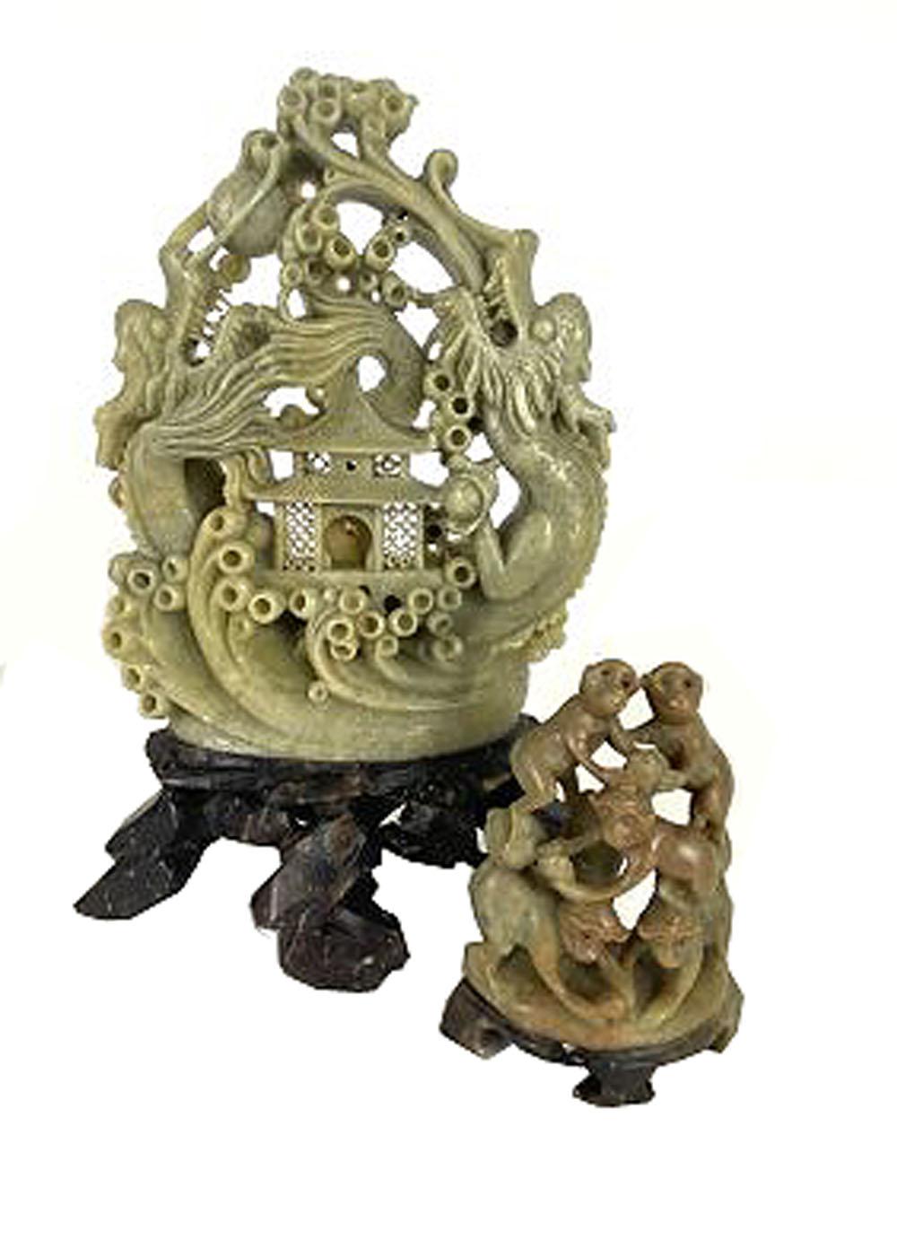 TWO CHINESE SOAPSTONE CARVINGSThe