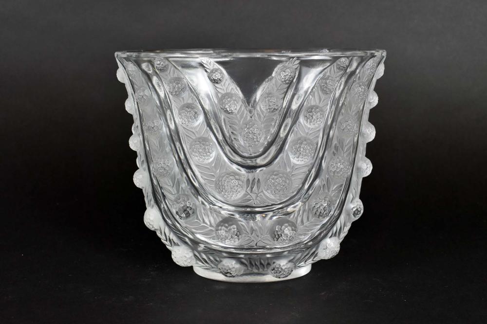 LALIQUE COLORLESS GLASS OVAL VASEEtched