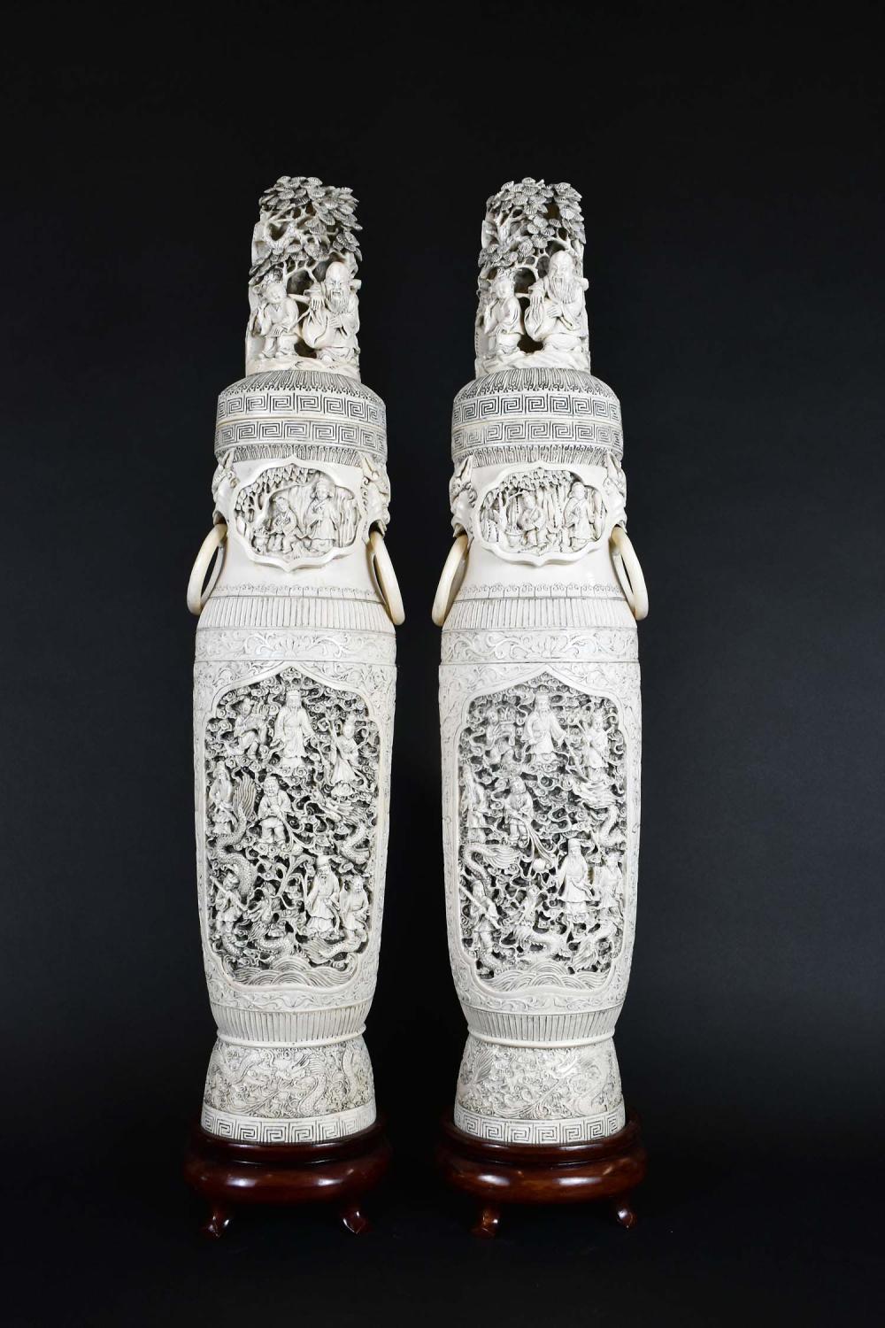 FINE & LARGE PAIR OF CHINESE COVERED