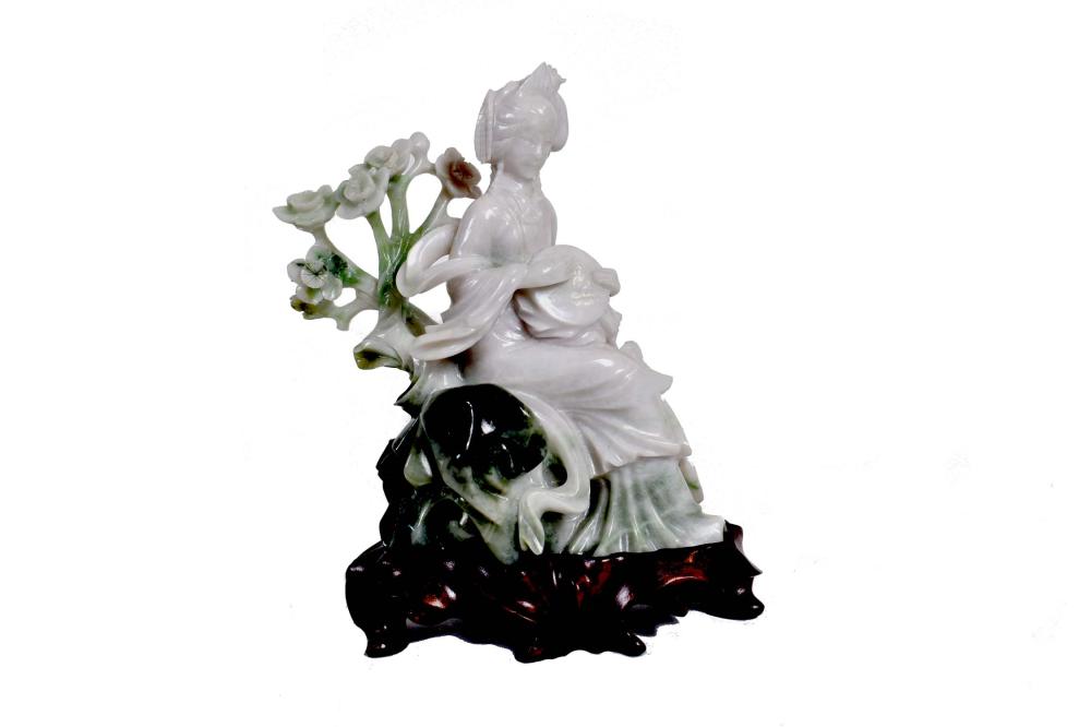 CHINESE WHITE & GREEN JADE SEATED LADYThe