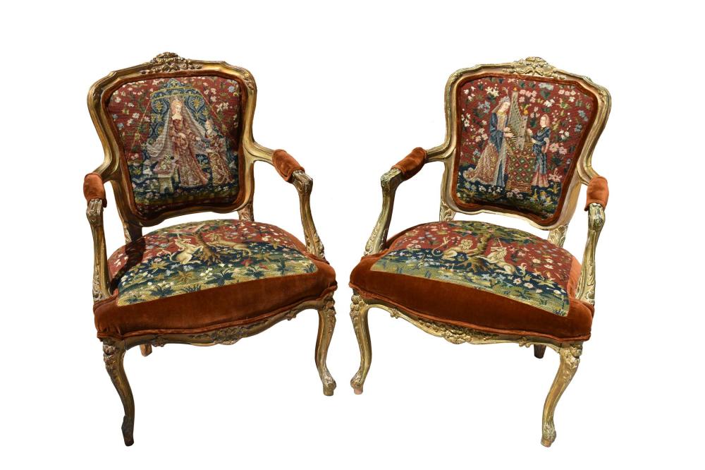 PAIR OF LOUIS XV STYLE GILTWOOD