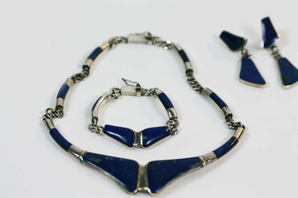 CONTEMPORARY SILVER AND LAPIS FOUR 353786