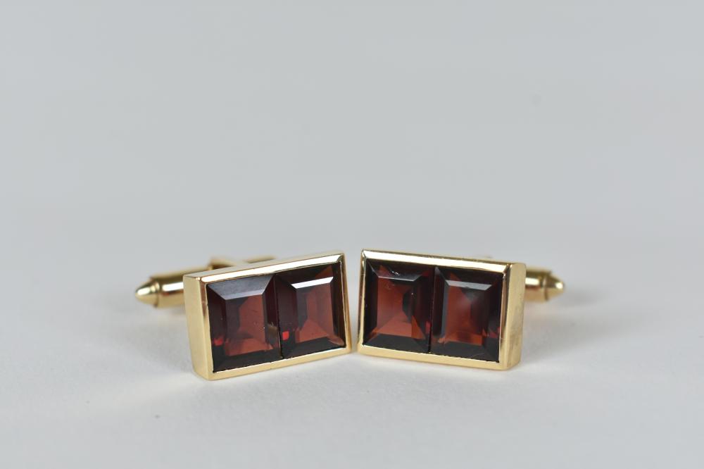 PAIR OF 14KT GOLD AND BROWN GARNET 35382a