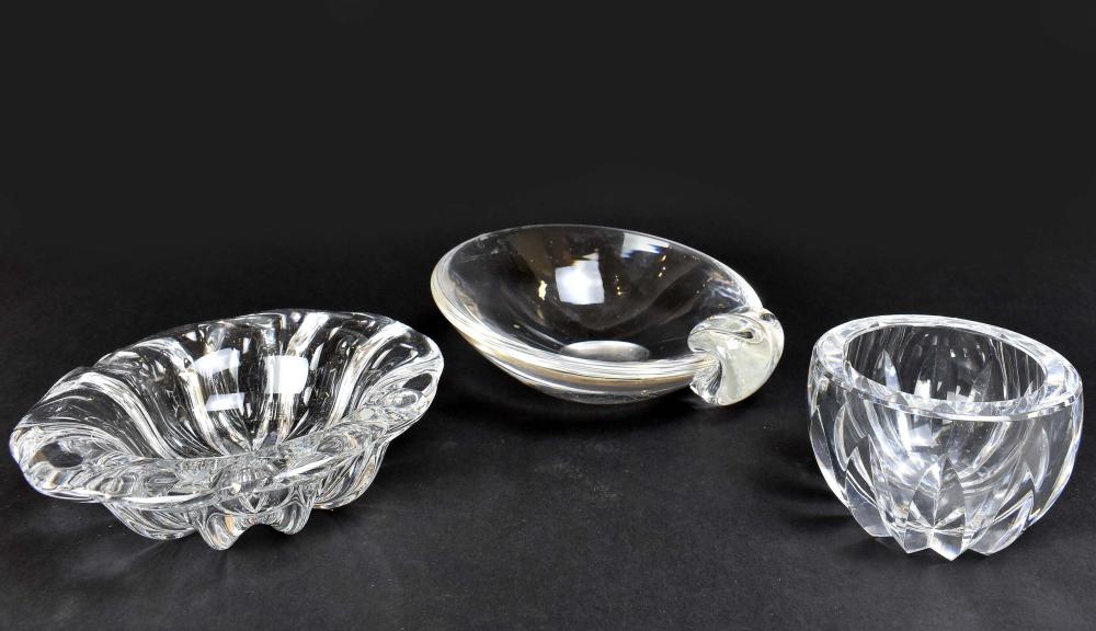 THREE GLASS BOWLS STEUBEN BACCARAT 3538e6