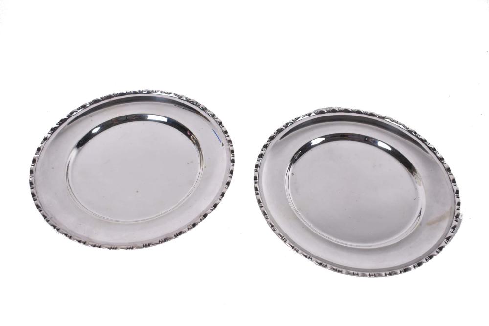 PAIR OF CONTINENTAL SILVER PLATESEach 35398f