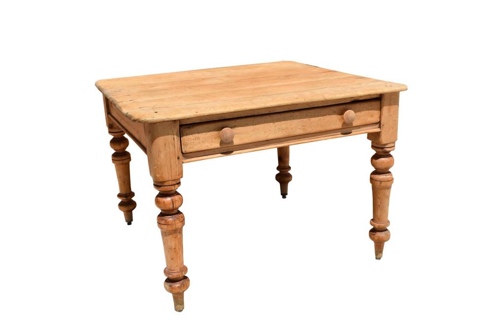 ENGLISH PINE TABLELate 19th Early 3539c8