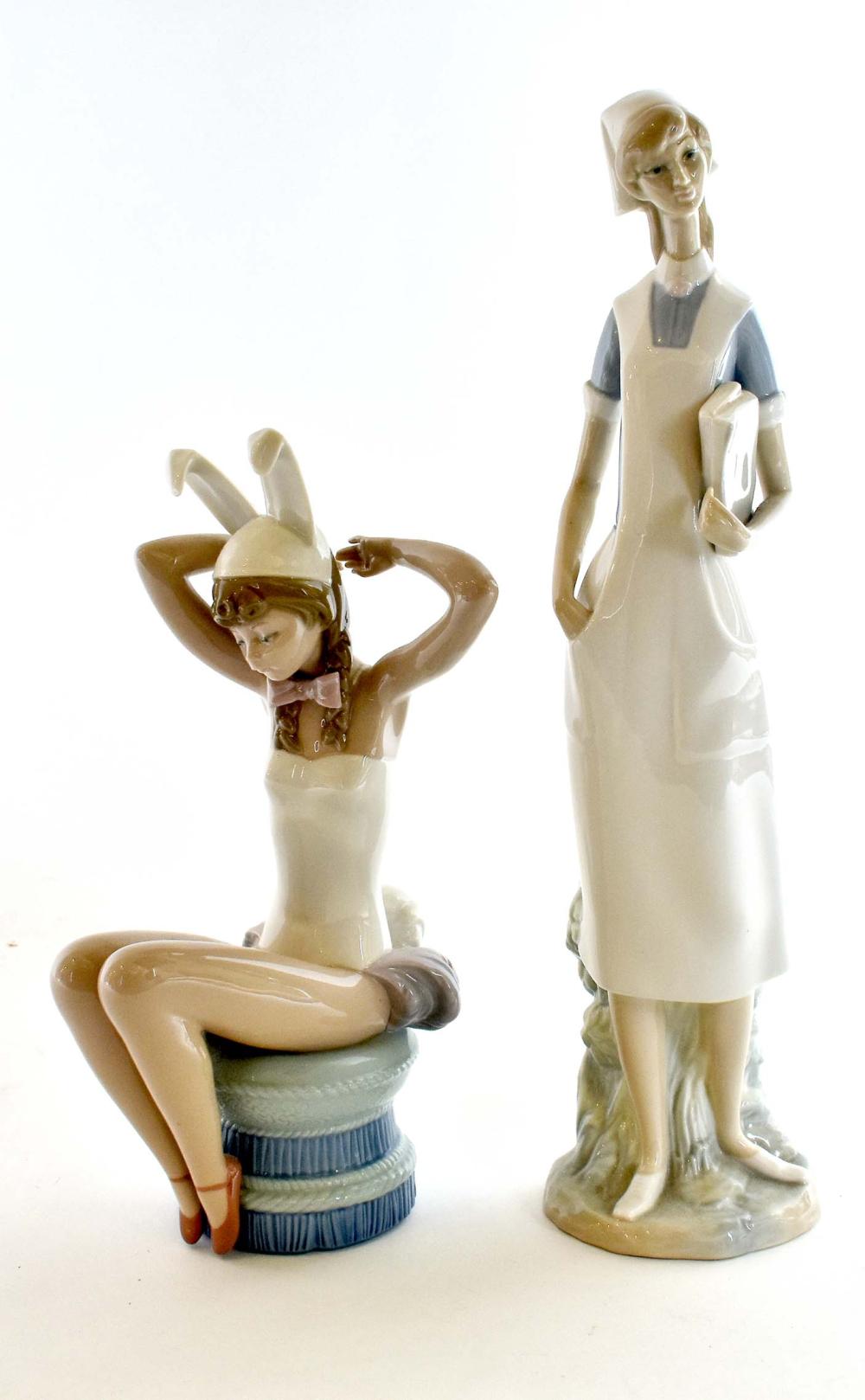 TWO LLADRO PORCELAIN FIGURESEach