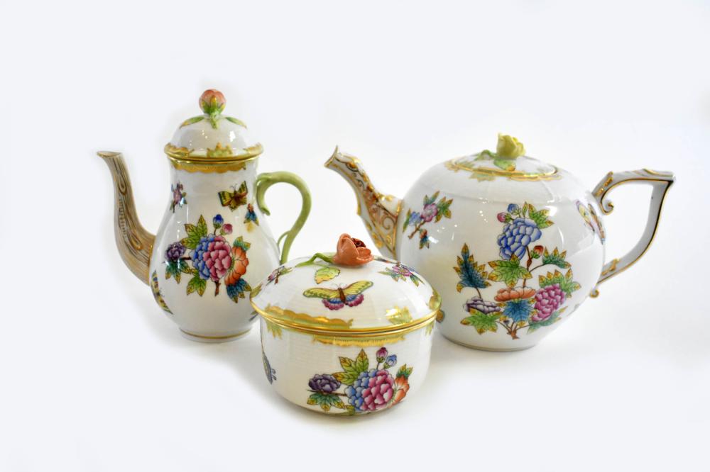 HEREND QUEEN VICTORIA PORCELAIN