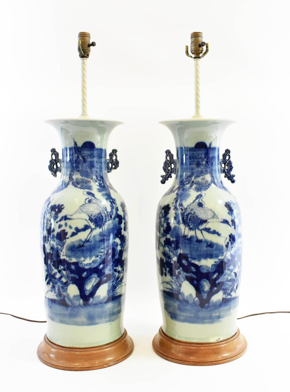 PAIR OF CHINESE BLUE DECORATED