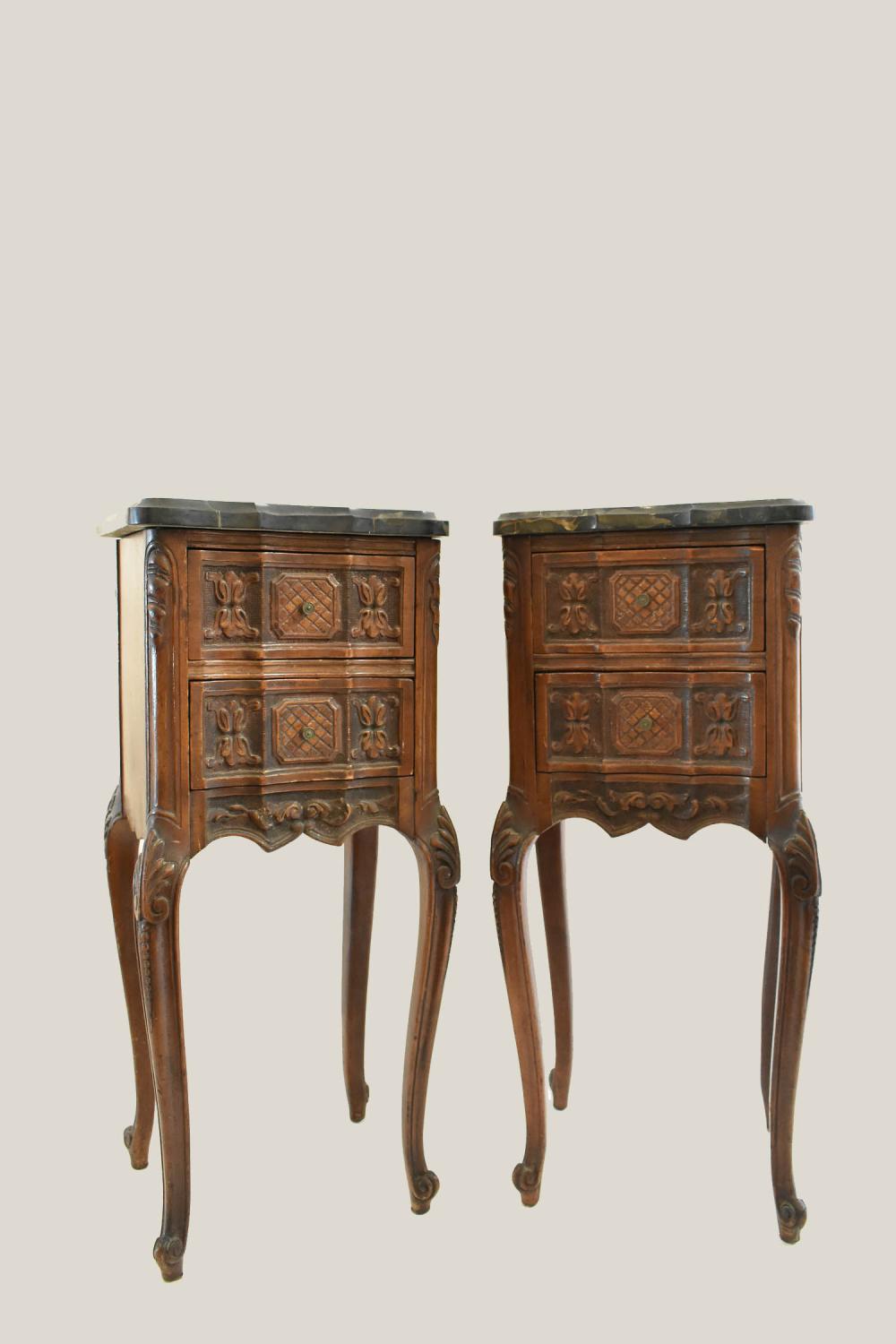 PAIR OF LOUIS XV STYLE WALNUT BEDSIDE 353bf5