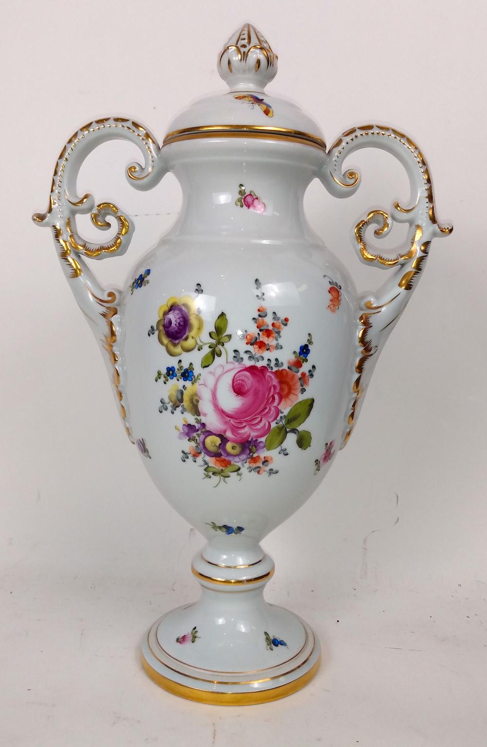 HEREND FOLIATE DECORATED PORCELAIN