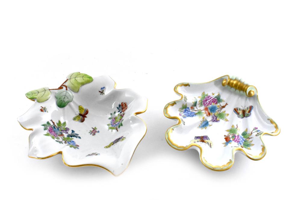 TWO HEREND VICTORIA PATTERN SERVING