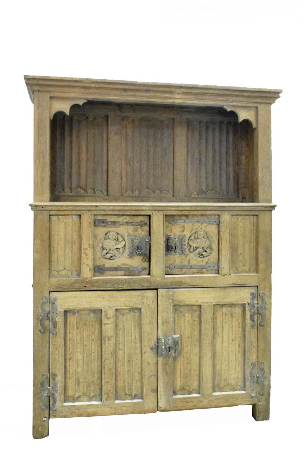 FRANCO-FLEMISH GOTHIC OAK CUPBOARD15th