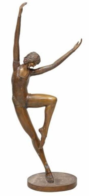 LARGE PATINATED BRONZE SCULPTURE 353de9