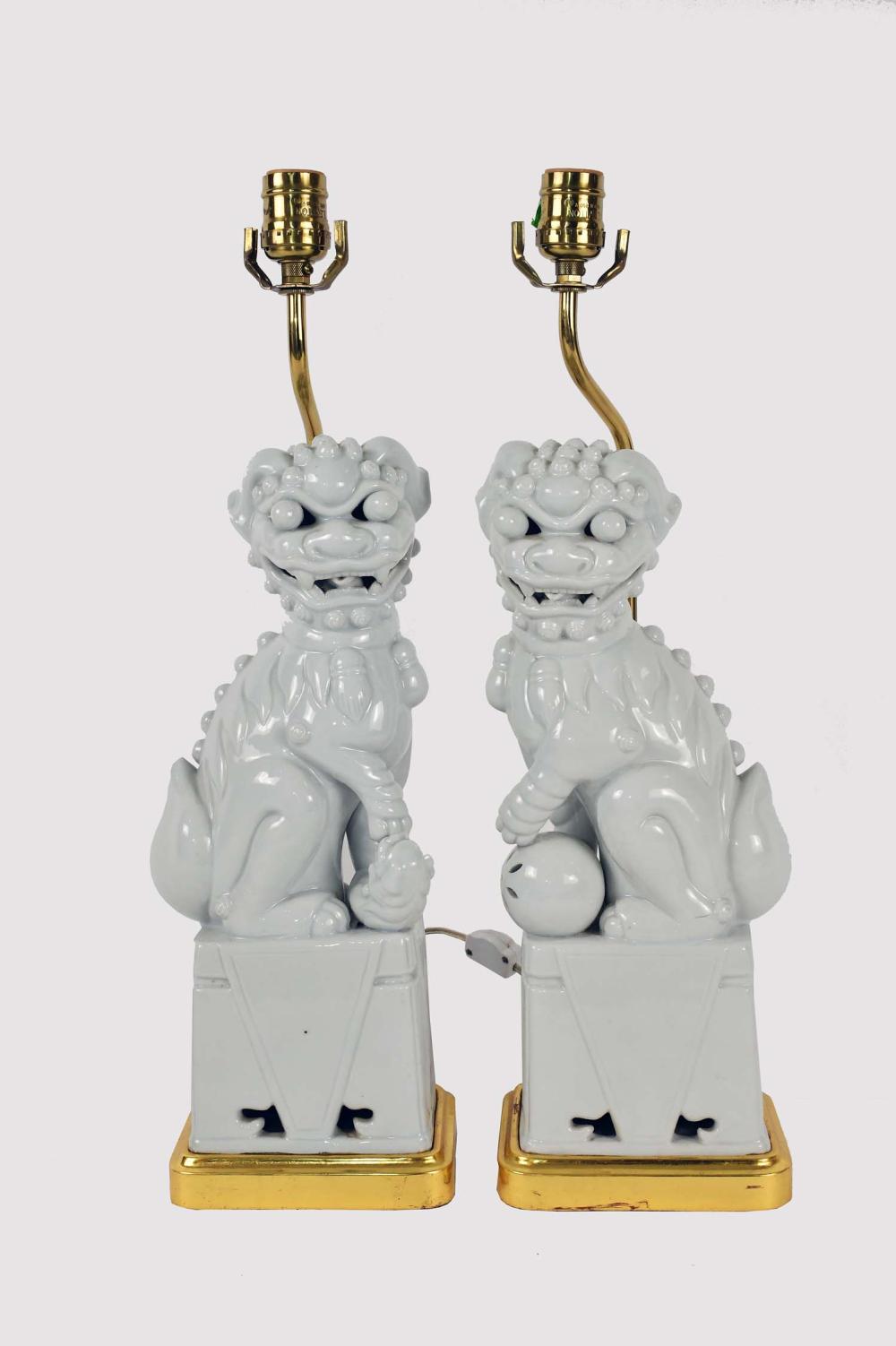 PAIR OF CHINESE BLANC DE CHINE 353e64