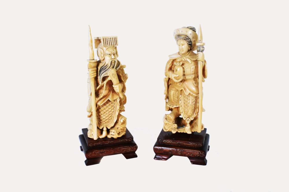 PR OF CHINESE CARVED MALE AND FEMALE 353e92