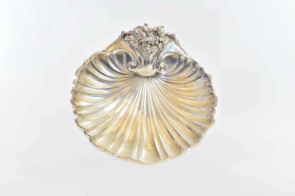 AMERICAN SILVER PLATE SHELL SHAPED 353f22