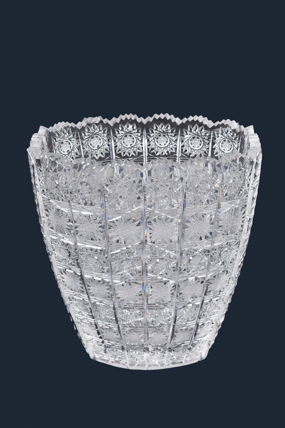 CZECHOSLOVAKIAN CUT GLASS VASE20th