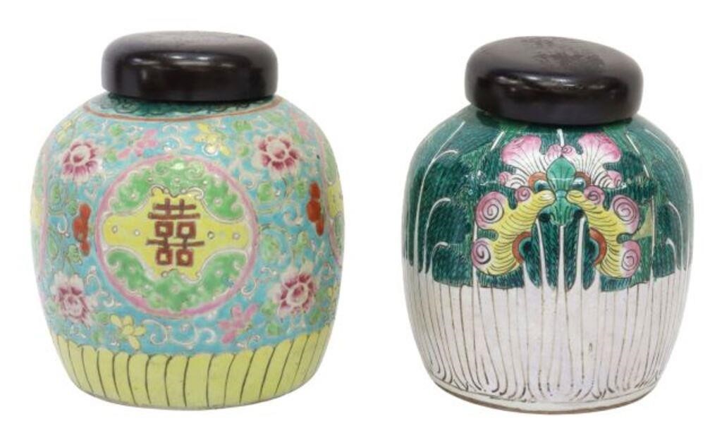  2 CHINESE ENAMELED PORCELAIN 35402a