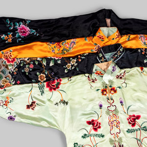 Four Chinese Embroidered Silk Ladies  351d10