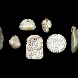 Seven Chinese Jade Articles comprising 351d7d