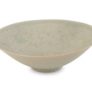 A Qingbai Porcelain Incised Bowl SONG 351f5d