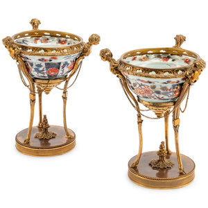 A Pair of French Gilt Bronze Mounted 3520ce