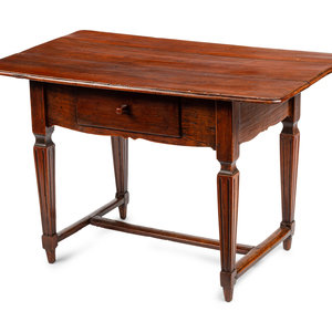 An Italian Walnut Table 17th Century Height 3520ee